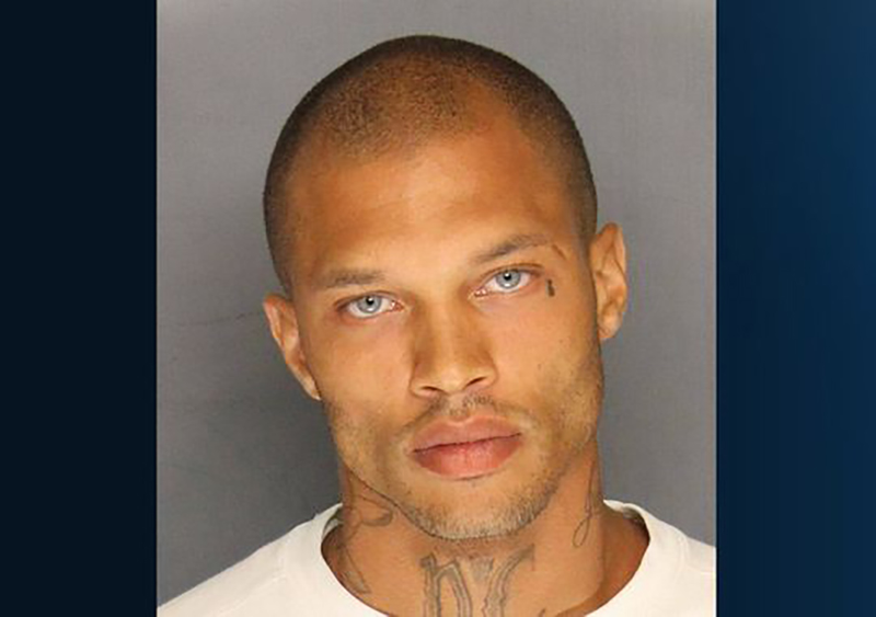 Illustration for article titled Hottest Felon Ever Causes Mass Facebook Freakout (Hot Photos Here)